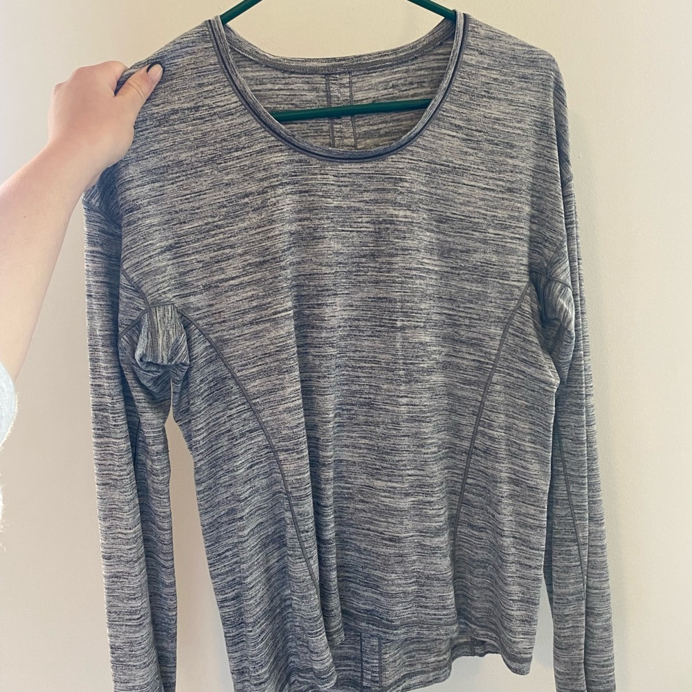 Lululemon long sleeve shirt | size 6